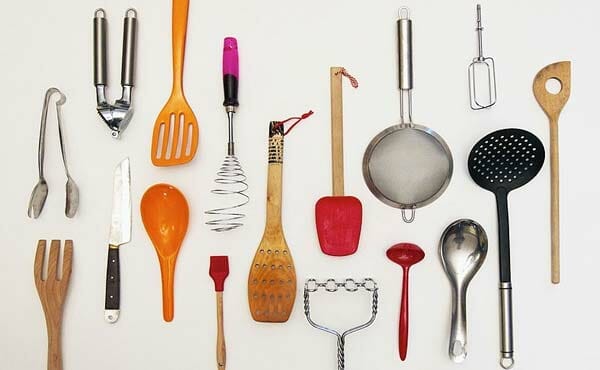 12 Essential Kitchen Tools List For Newbie And Expert